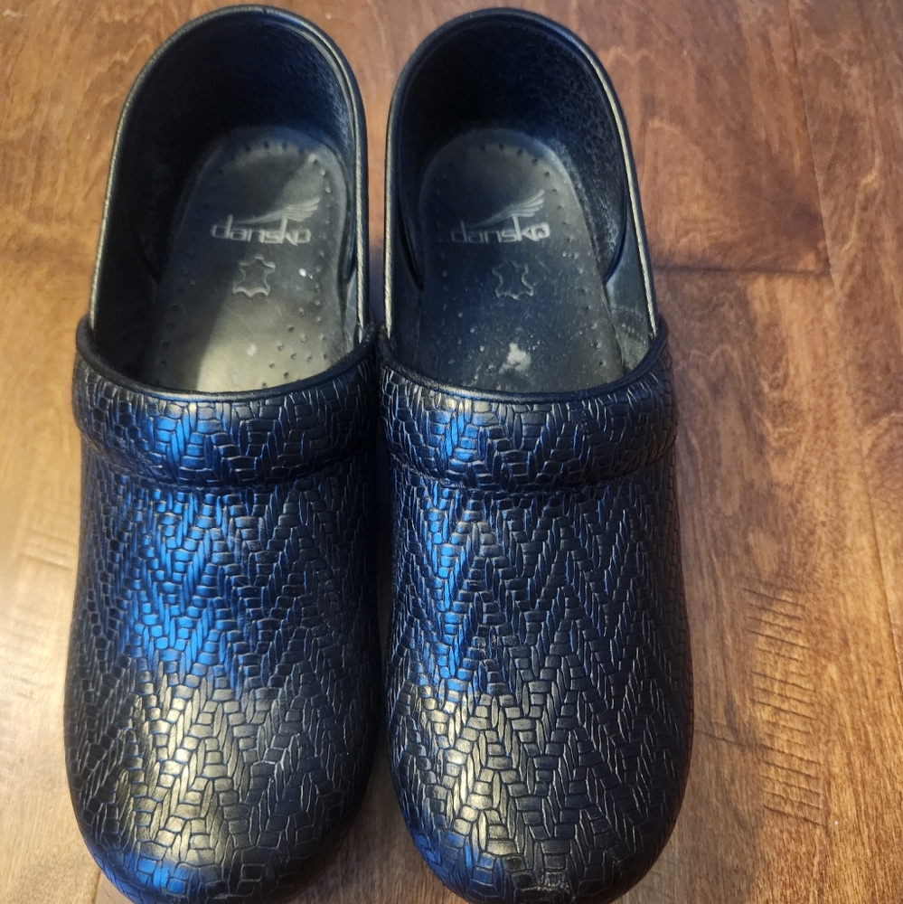 Dansko textured clogs